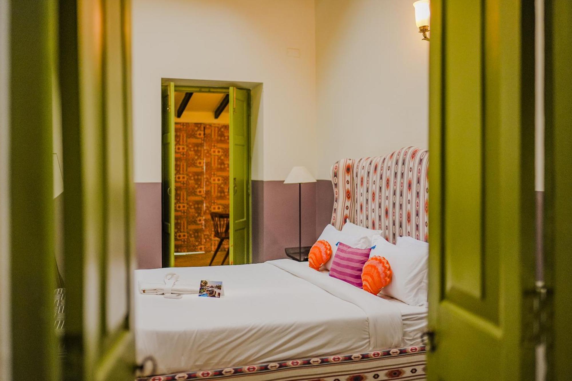 The Project Cafe And Hotel Aldona Εξωτερικό φωτογραφία