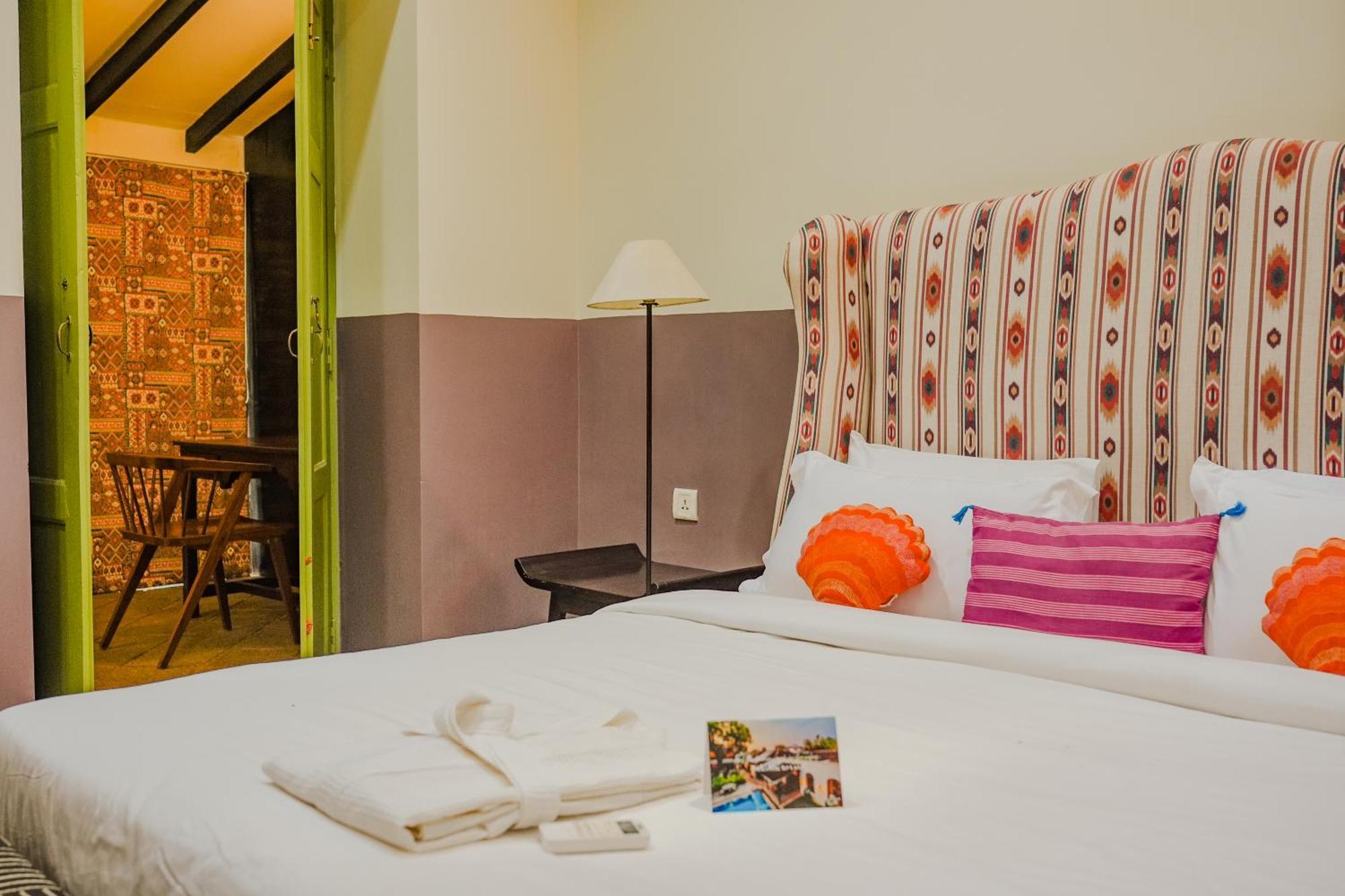 The Project Cafe And Hotel Aldona Εξωτερικό φωτογραφία