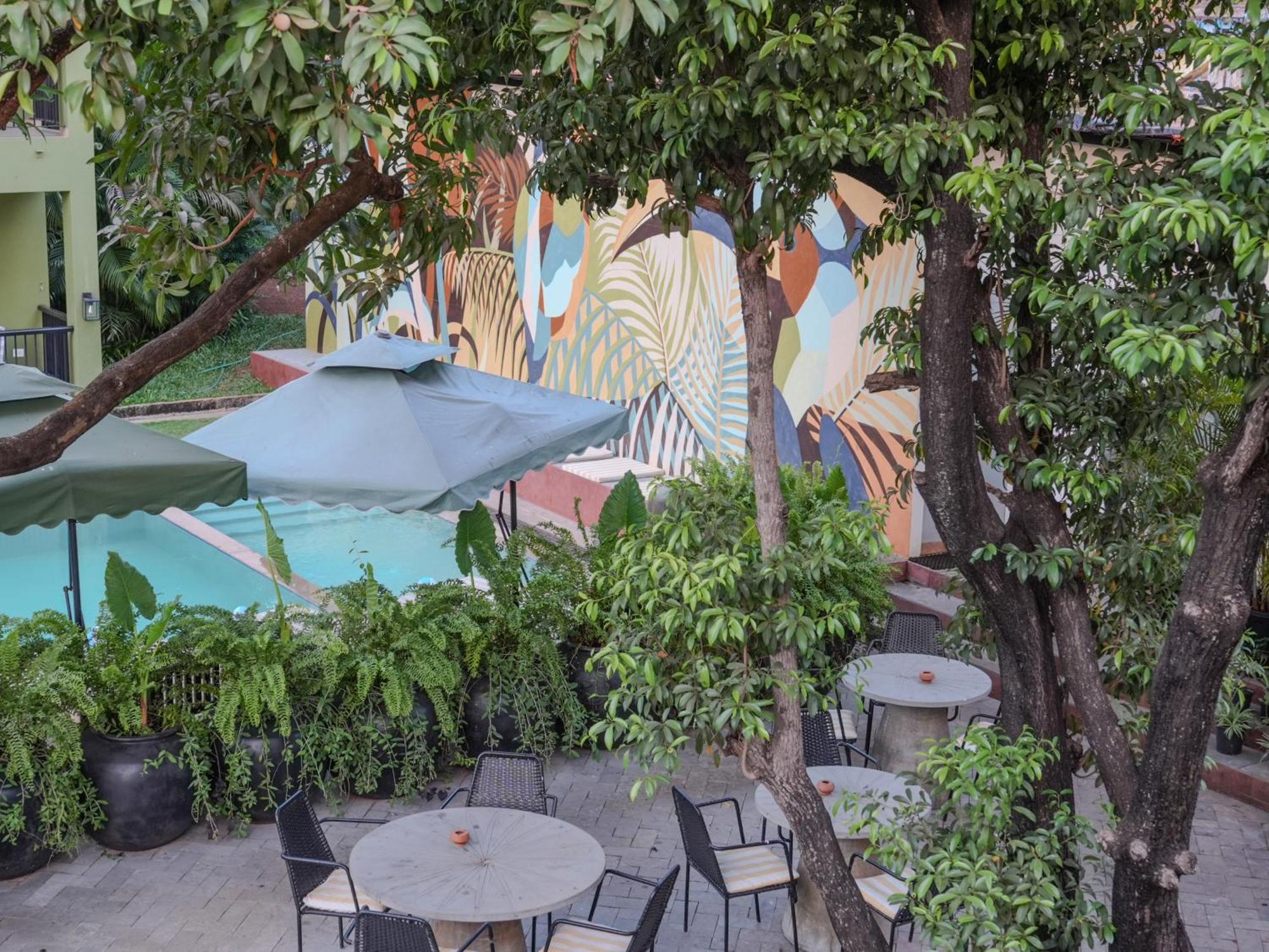 The Project Cafe And Hotel Aldona Εξωτερικό φωτογραφία